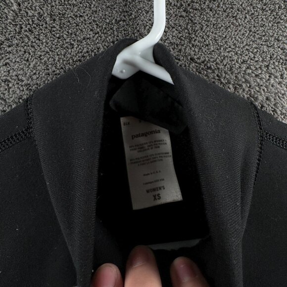 Patagonia Women XS Full Zip Black Jacket USA Made Stretch Adult Outdoors Logo - Picture 7 of 16